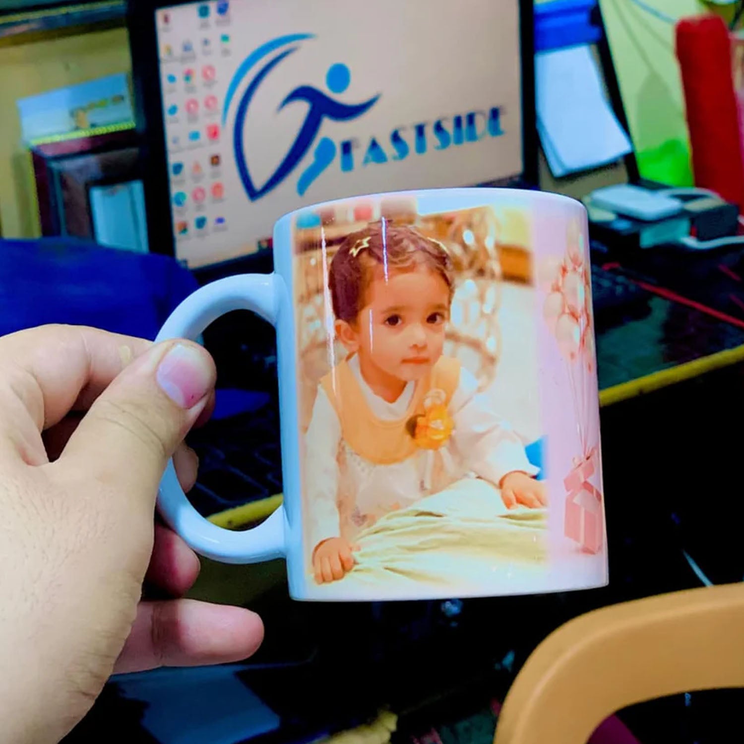 Customized White Mug With Picture Name Logo Print in Mug