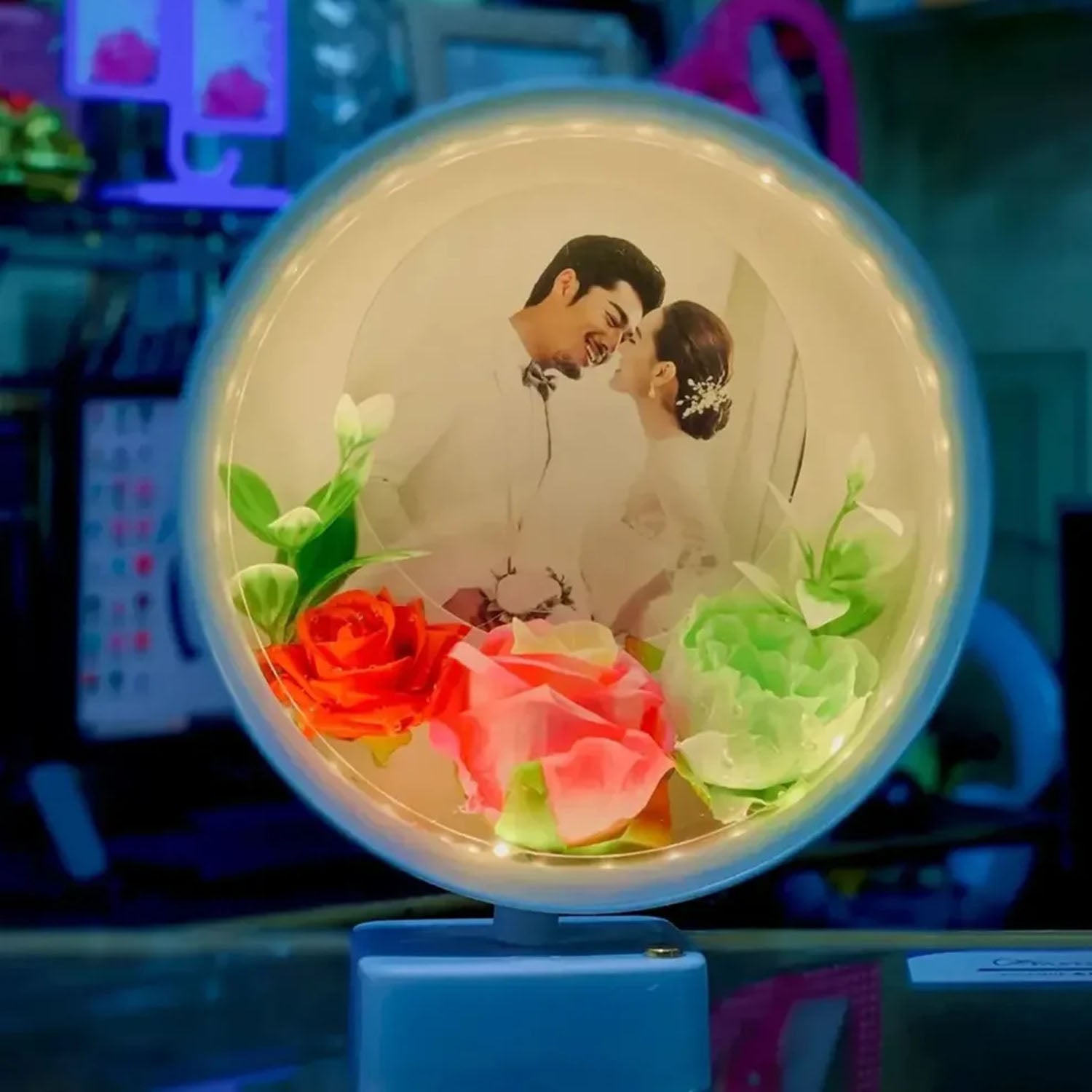 Customized Round Shape LED Photo Frame with Flowers Desing